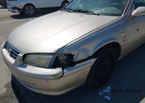 2000 Toyota Camry Le из США, поврежденный, VIN JT2BG22KXY0452587